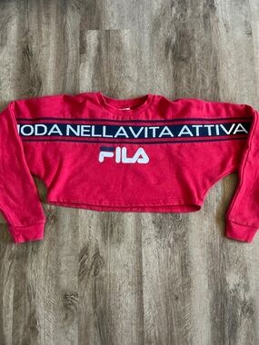 FILA Sweatshirt Small Cropped Red Fleece Logo Crewneck Moda Nellavita Attiva